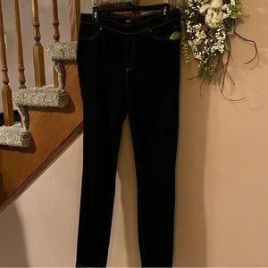 SimplyVera Vera Wang jeggings, size Large, dark wash.